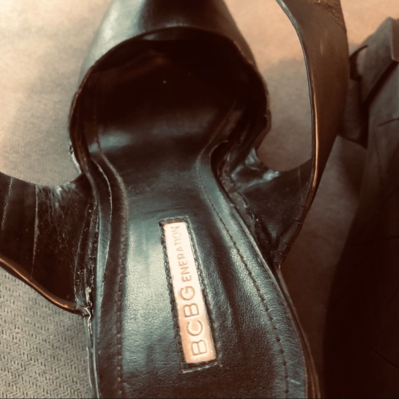 BCBG genuine leather black wedge shoes.See photos for wear.Double strap,open toe - Picture 4 of 11